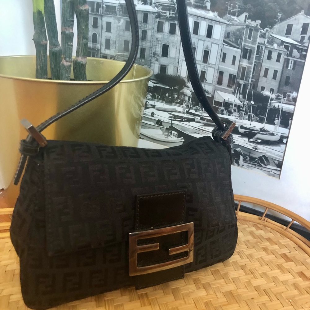 Vintage Fendi Baguette